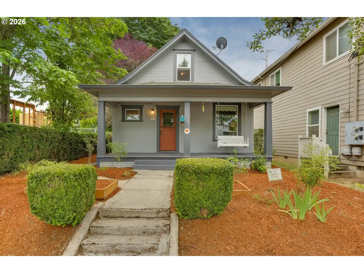 5824 N Syracuse St, Portland, OR 97203 - #1