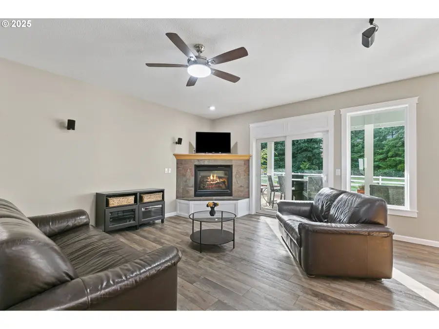 8303 NE 164th St, Vancouver, WA 98662 - Image #3