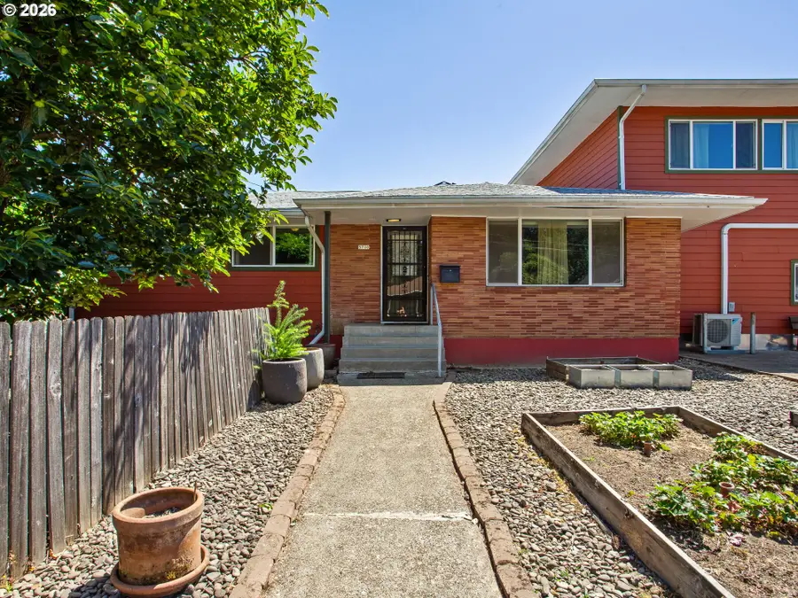 3710 SE 49th Ave, Portland, OR 97206 - #2