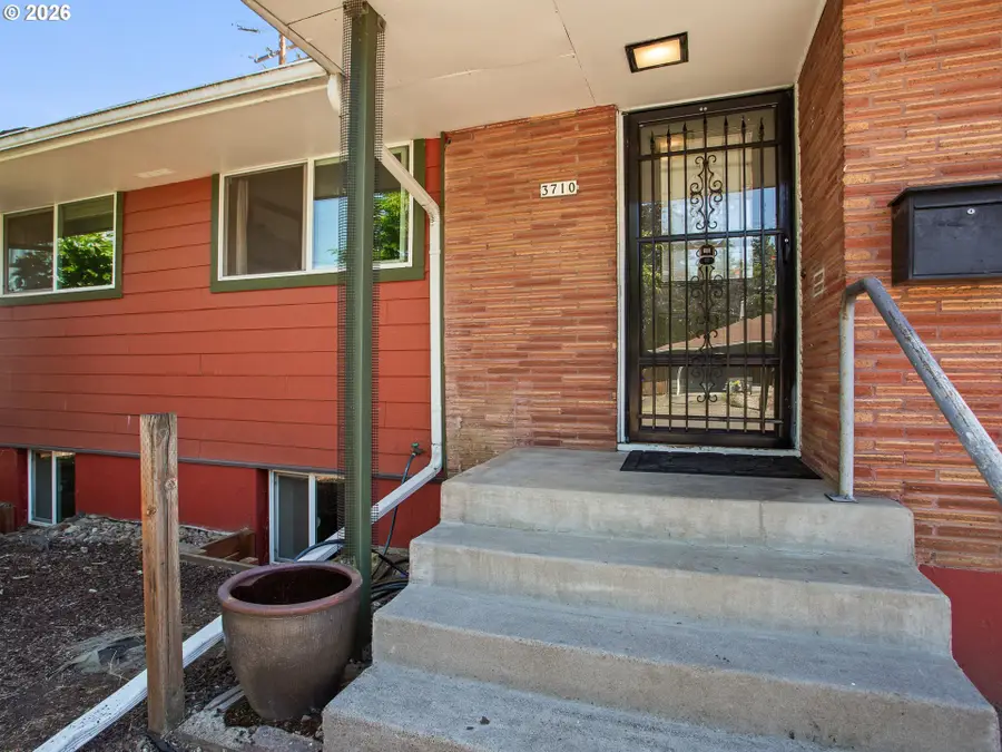 3710 SE 49th Ave, Portland, OR 97206 - #3