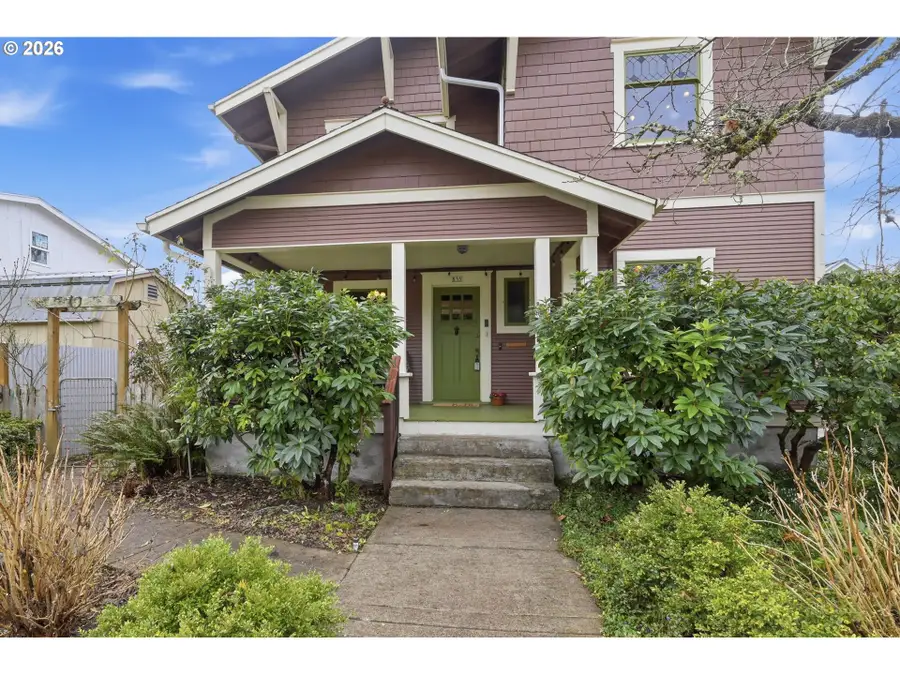 835 Ash Ave, Cottage Grove, OR 97424 - #2