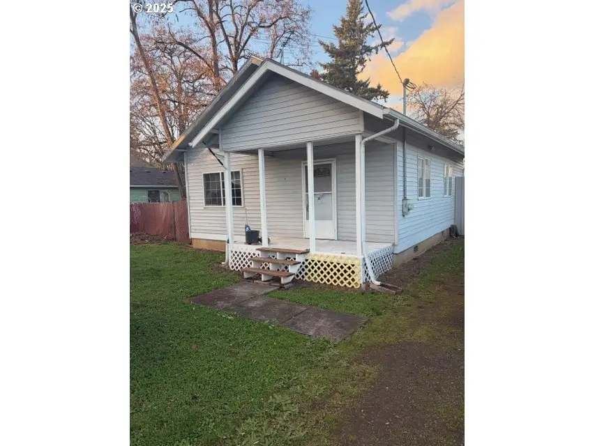 11931 SE Raymond St, Portland, OR 97266 - Image #1