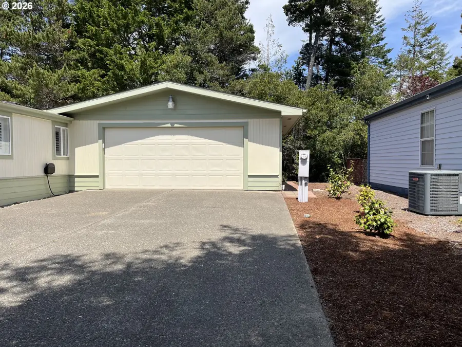 143 42nd Way, Florence, OR 97439 - #2