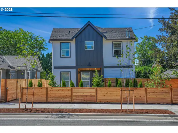 8428 E Burnside St, Portland, OR 97216