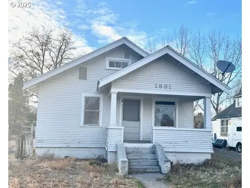 1891 Clark St, BakerCity, OR 97814