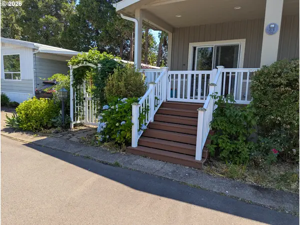 1800 Lakewood Ct, Eugene, OR 97402