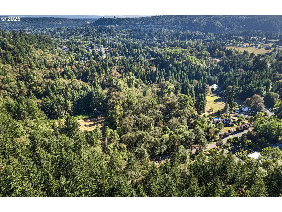 1332 S Woodbine Rd, Northwest Clackamas, OR 97068 - Image #3