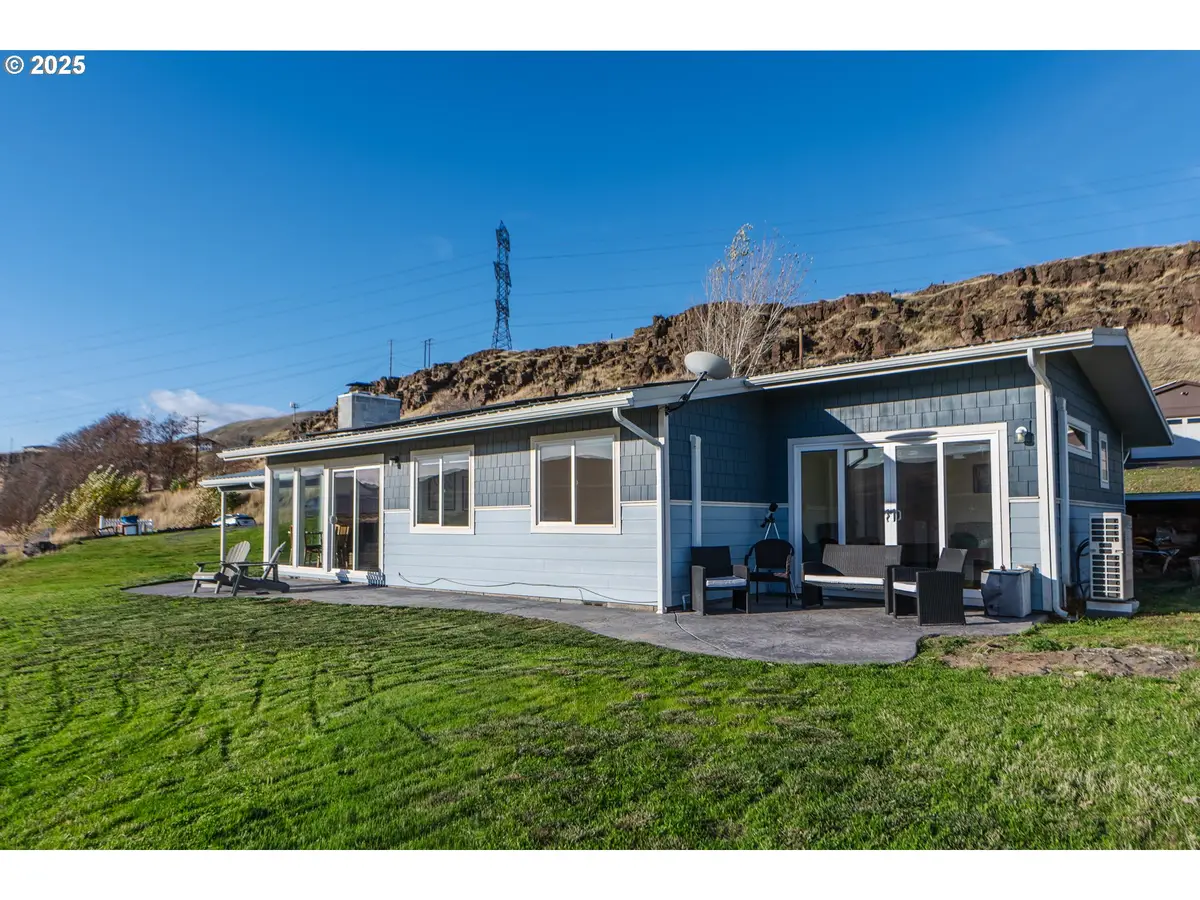 350 Bluff Rd, Wishram, WA 98673 - Image #1