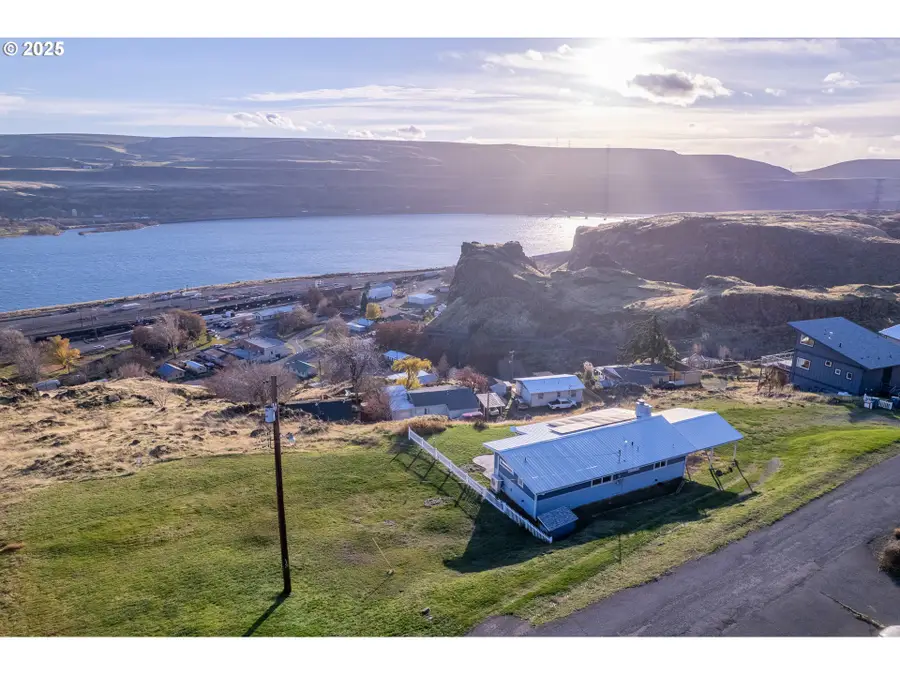 350 Bluff Rd, Wishram, WA 98673 - Image #2