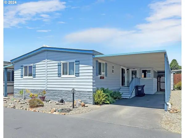 15889 Sunset Strip #35, Brookings, OR 97415