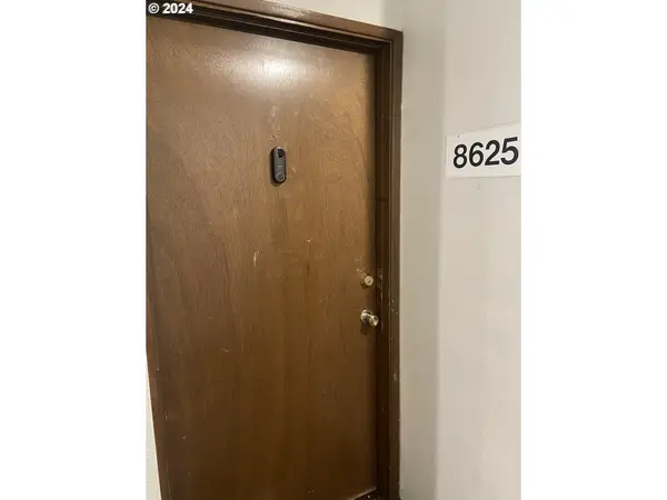 8625 SW Brightfield Cir, Portland, OR 97223