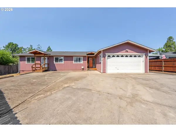 190 NE Lombardy Dr, Roseburg, OR 97470