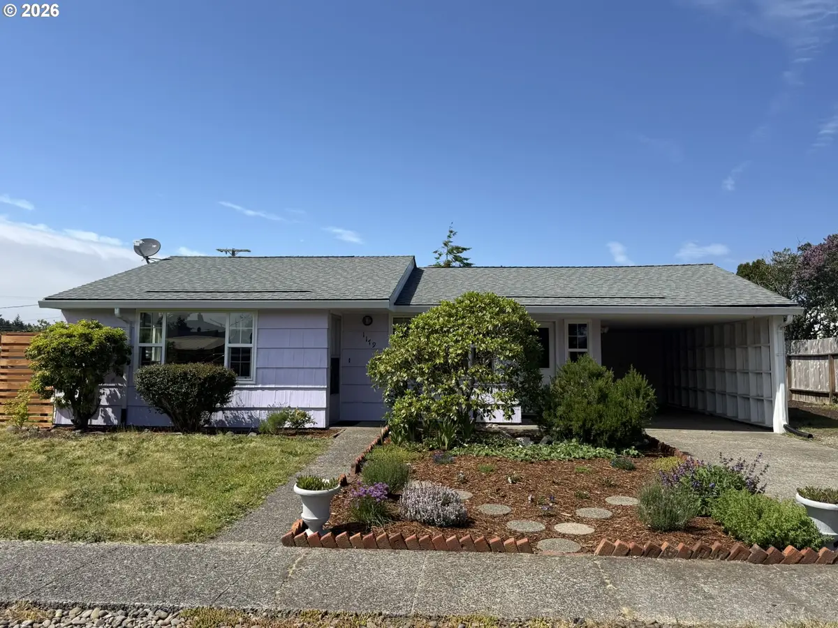 1179 6th St, Florence, OR 97439 - #1