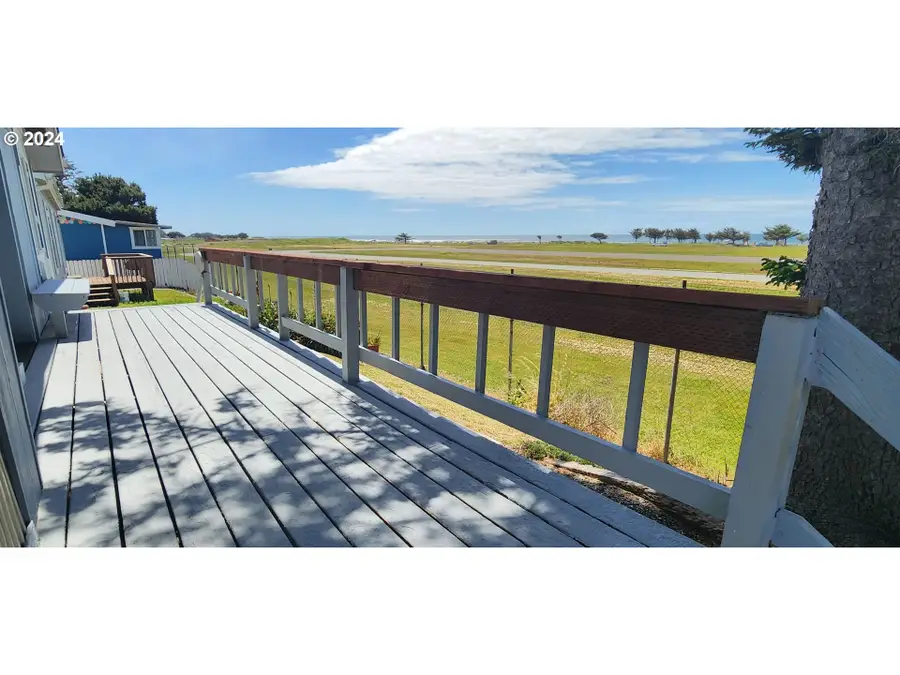 94120 Strahan St #120, Gold Beach, OR 97444 - #2