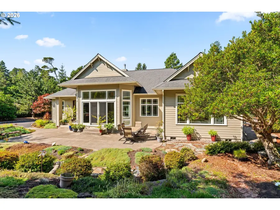 88130 Windleaf Way, Florence, OR 97439 - #2