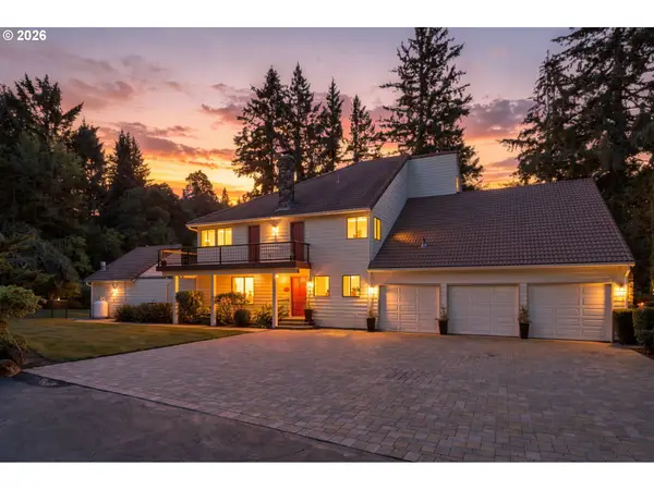 27510 NE 36th St, Camas, WA 98607