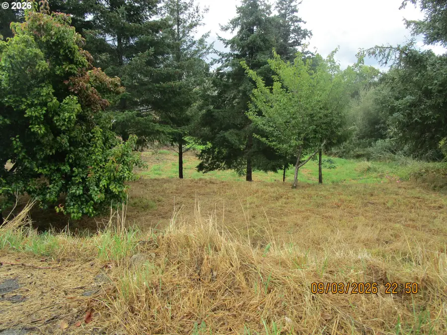 481 N Baxter St, Coquille, OR 97423 - #2