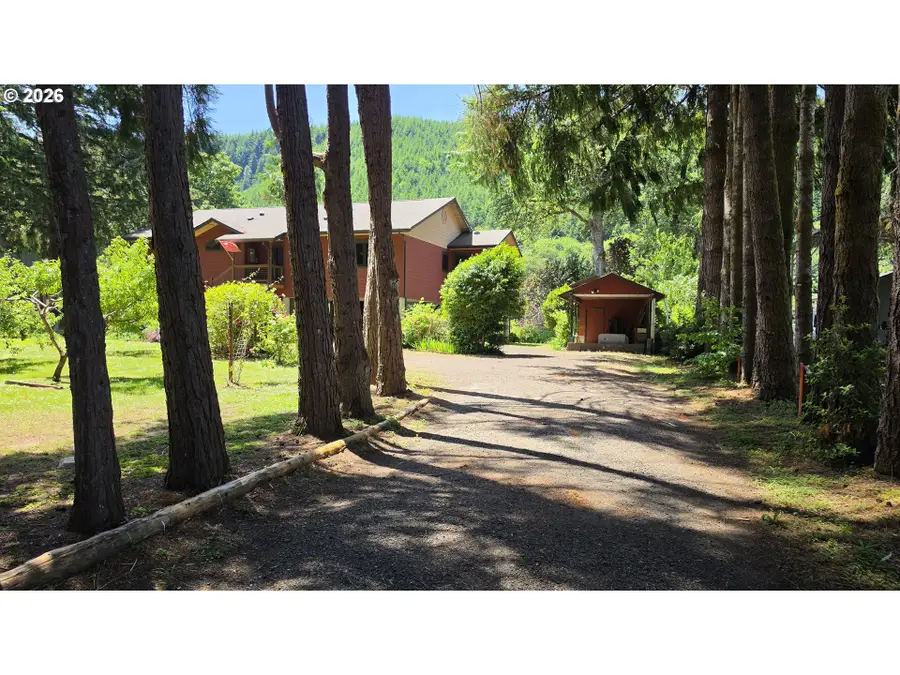 203 Burchard Dr, Scottsburg, OR 97473 - #2