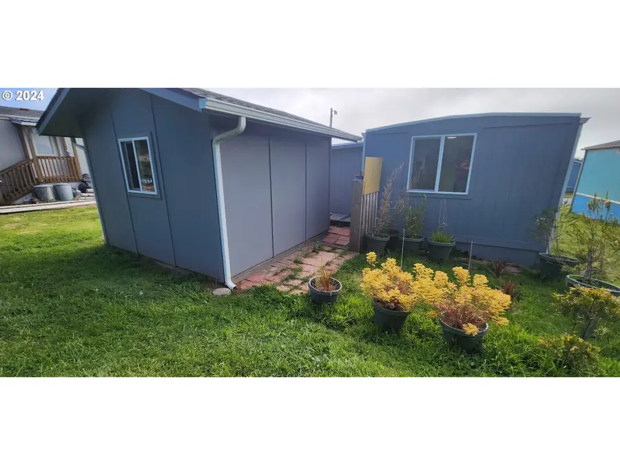 94120 Strahan St #58, Gold Beach, OR 97444 - #3