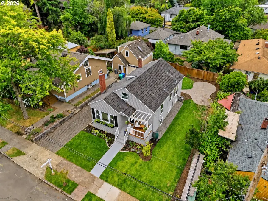 2711 SE 61st Ave, Portland, OR 97206 - #2