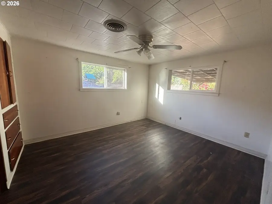 1093 23rd Ave, Sweet Home, OR 97386 - #2