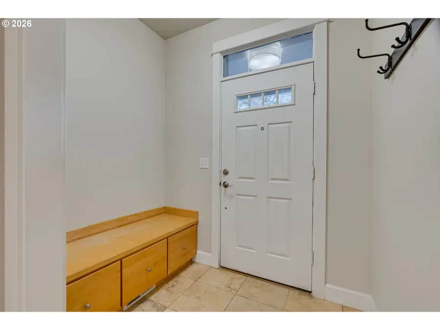 2257 SE 76th Ave, Portland, OR 97215 - Image #2