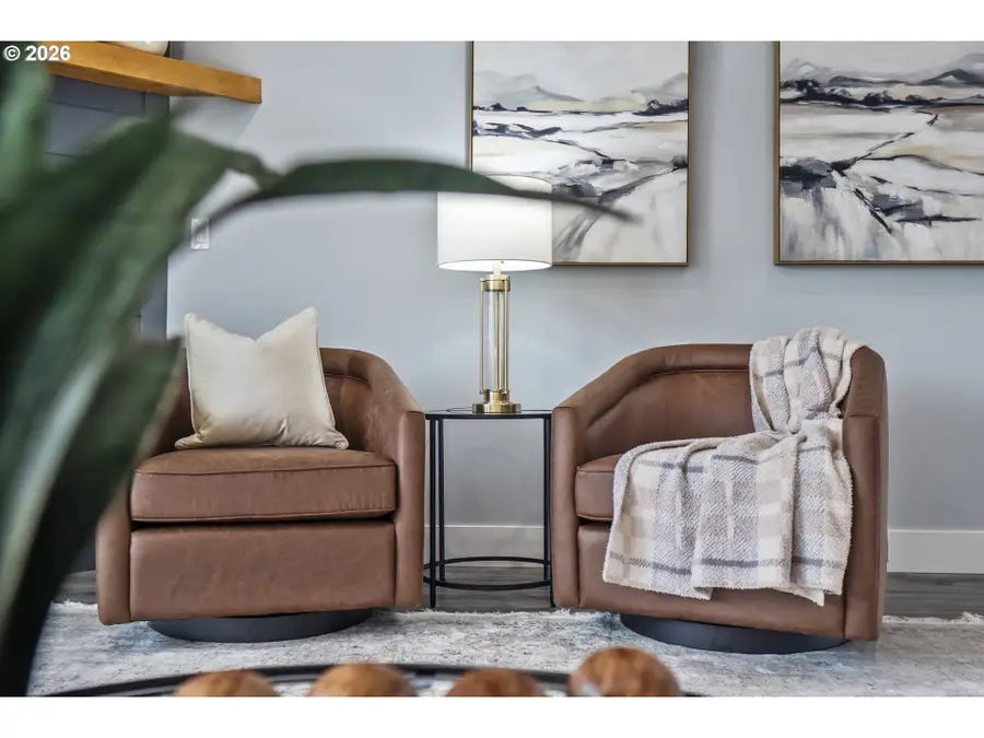 819 Riley Dr, Silverton, OR 97381 - Image #3