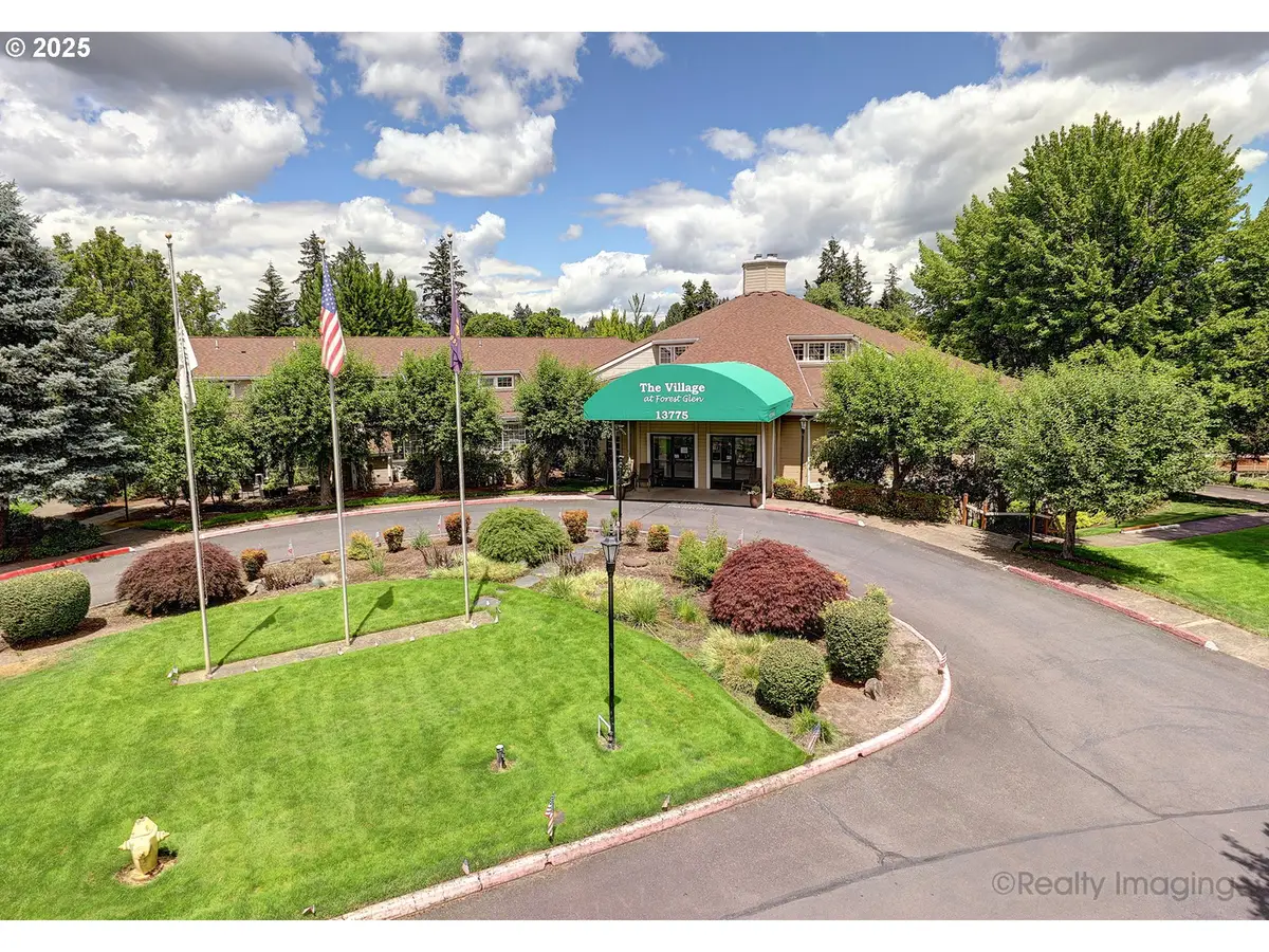 13775 SW Scholls Ferry Rd #205, Beaverton, OR 97008 - Image #1