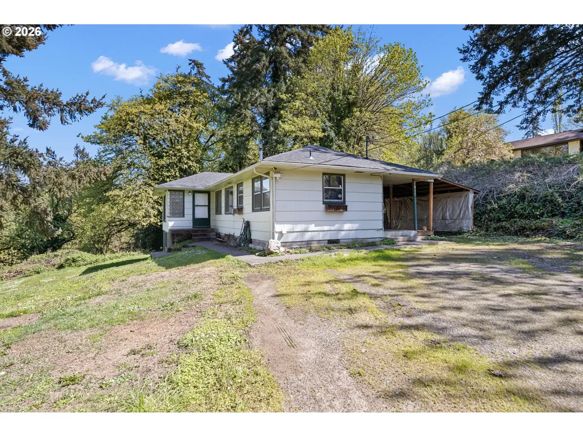 2415 Henderson Ave, Eugene, OR 97403 - #1