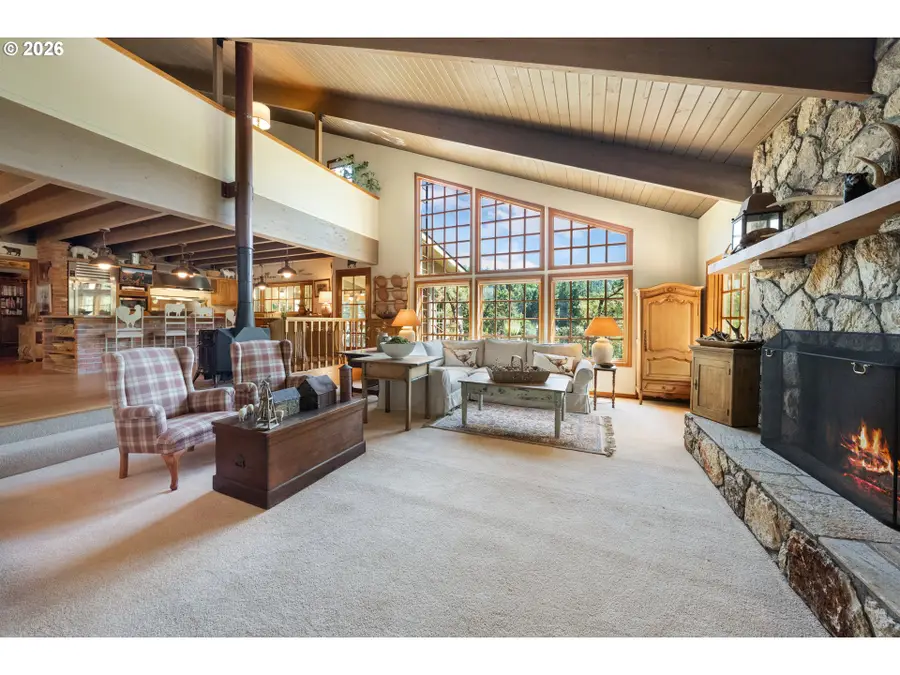 173 Songbird Ct, Roseburg, OR 97470 - #2