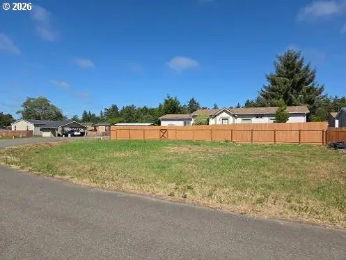 Matthew Ln, CoosBay, OR 97420