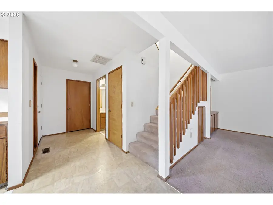 51945 SW 4th St, Scappoose, OR 97056 - #2