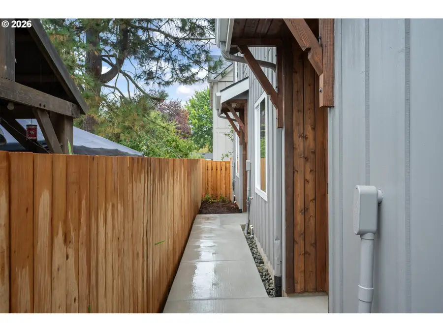 1128 NE 84th Ave, Portland, OR 97220 - #3