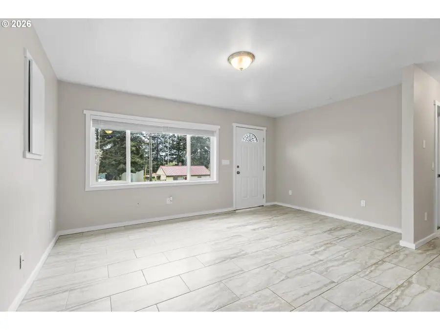 2740 SE 151st Ave, Portland, OR 97236 - #3