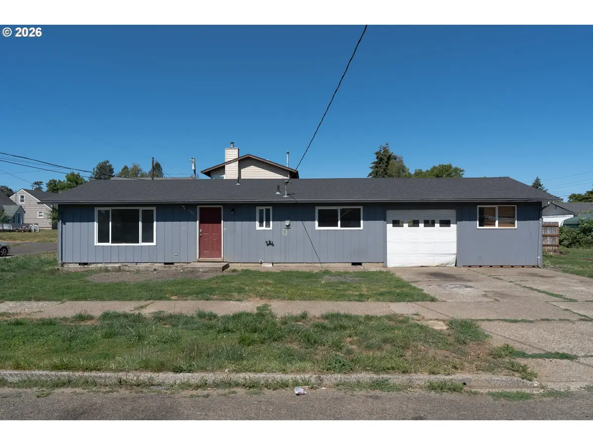 544 SW 1st St, Sheridan, OR 97378 - #1