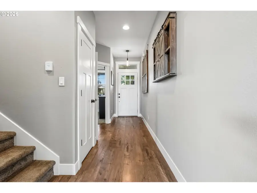 1086 E 1st Ave, Estacada, OR 97023 - #3