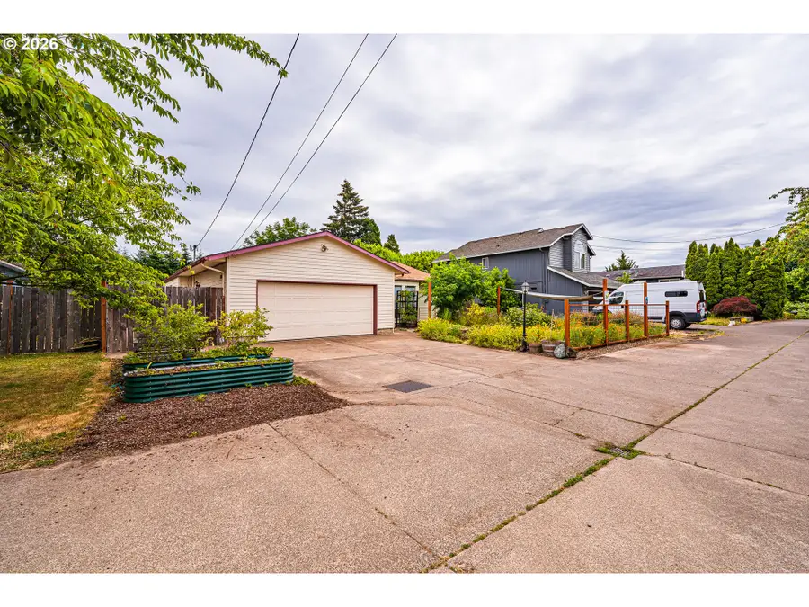 3457 Mahlon Ave, Eugene, OR 97401 - #3