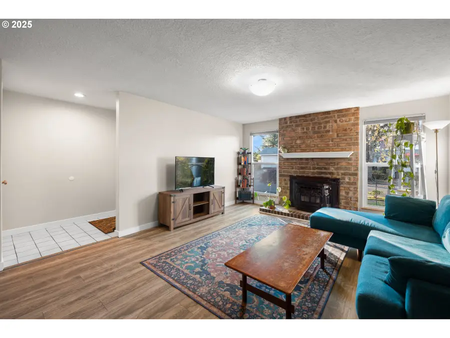 2511 SW 23rd Cir, Troutdale, OR 97060 - Image #2