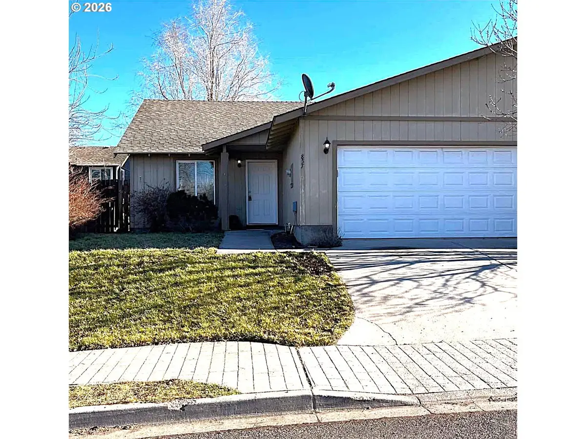 857 SE Maliah Ave, Madras, OR 97741 - Image #1