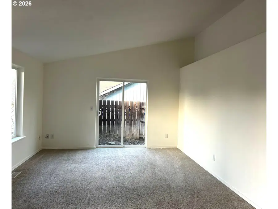 857 SE Maliah Ave, Madras, OR 97741 - Image #2