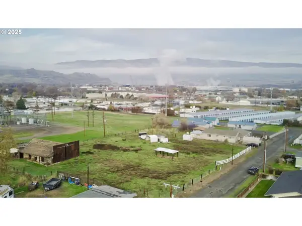 917 Myrtle St, TheDalles, OR 97058