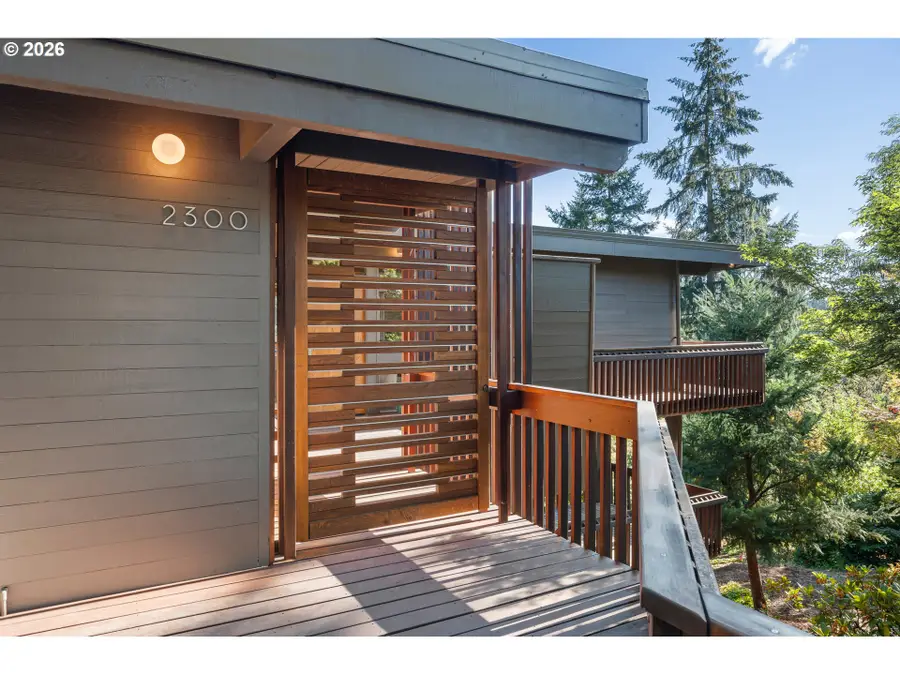 2300 Parkside Ln, Eugene, OR 97403 - #3