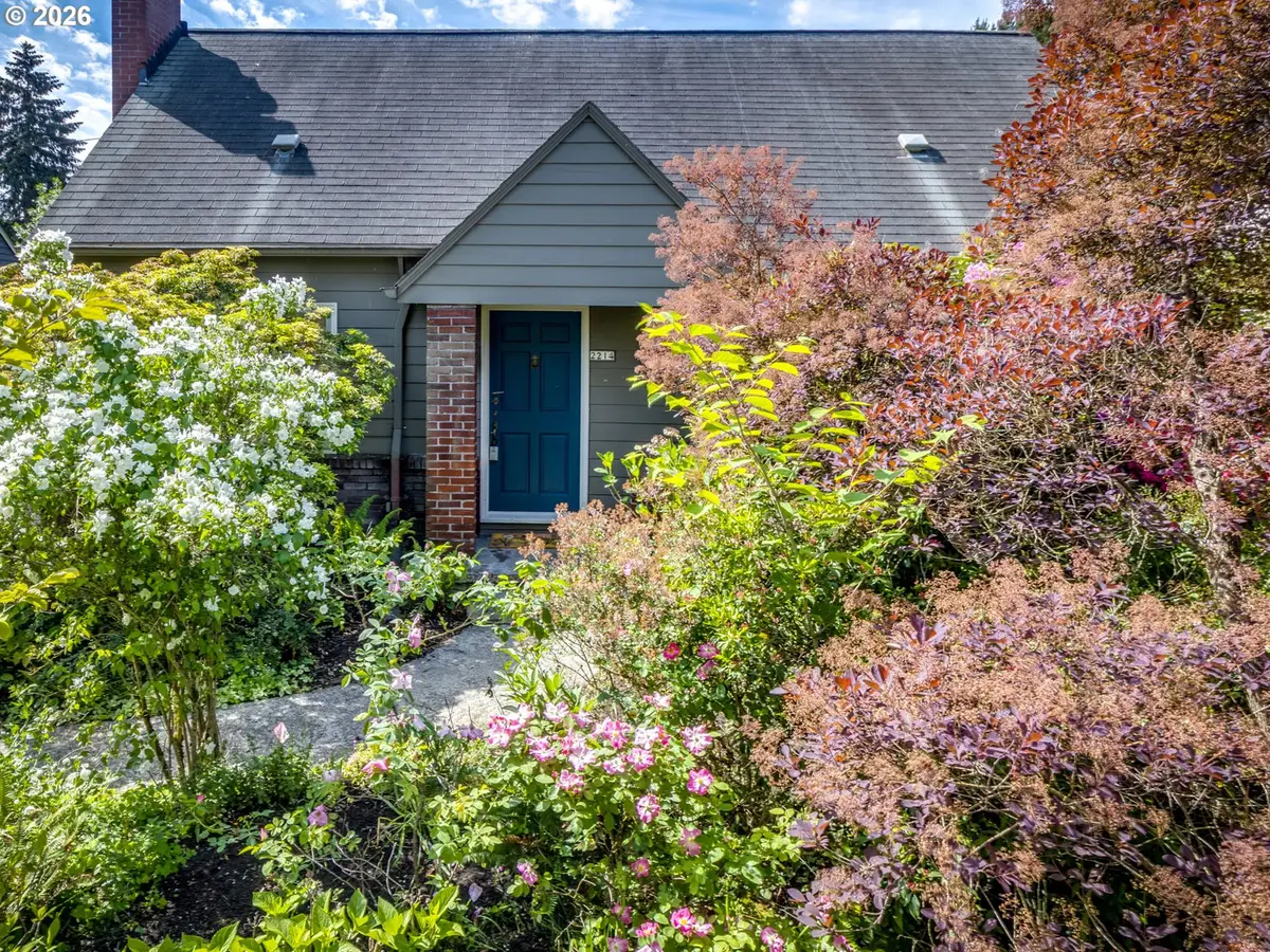 2214 N Emerson St, Portland, OR 97217 - #1