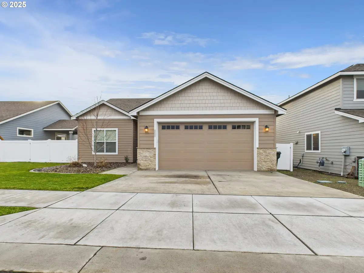 862 E Autumn Ave, Hermiston, OR 97838 - Image #1