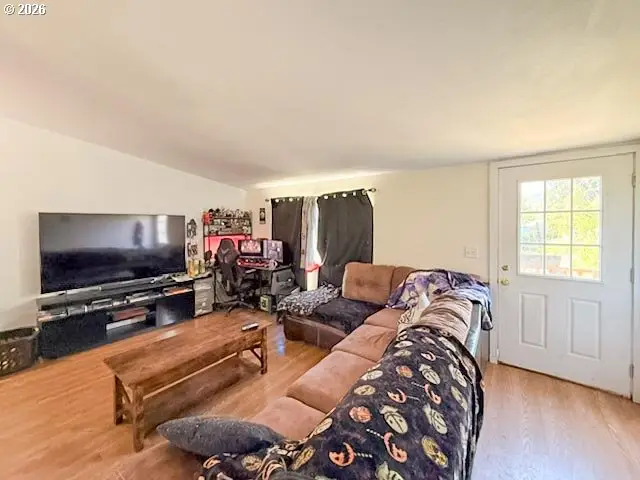 5123 Melody Ln, Roseburg, OR 97471 - #3