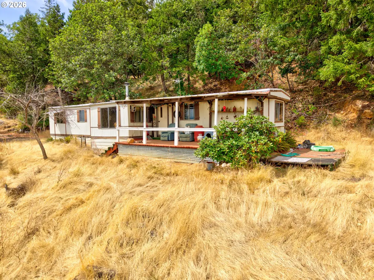 900 Mulberry Ln, Roseburg, OR 97471 - #1