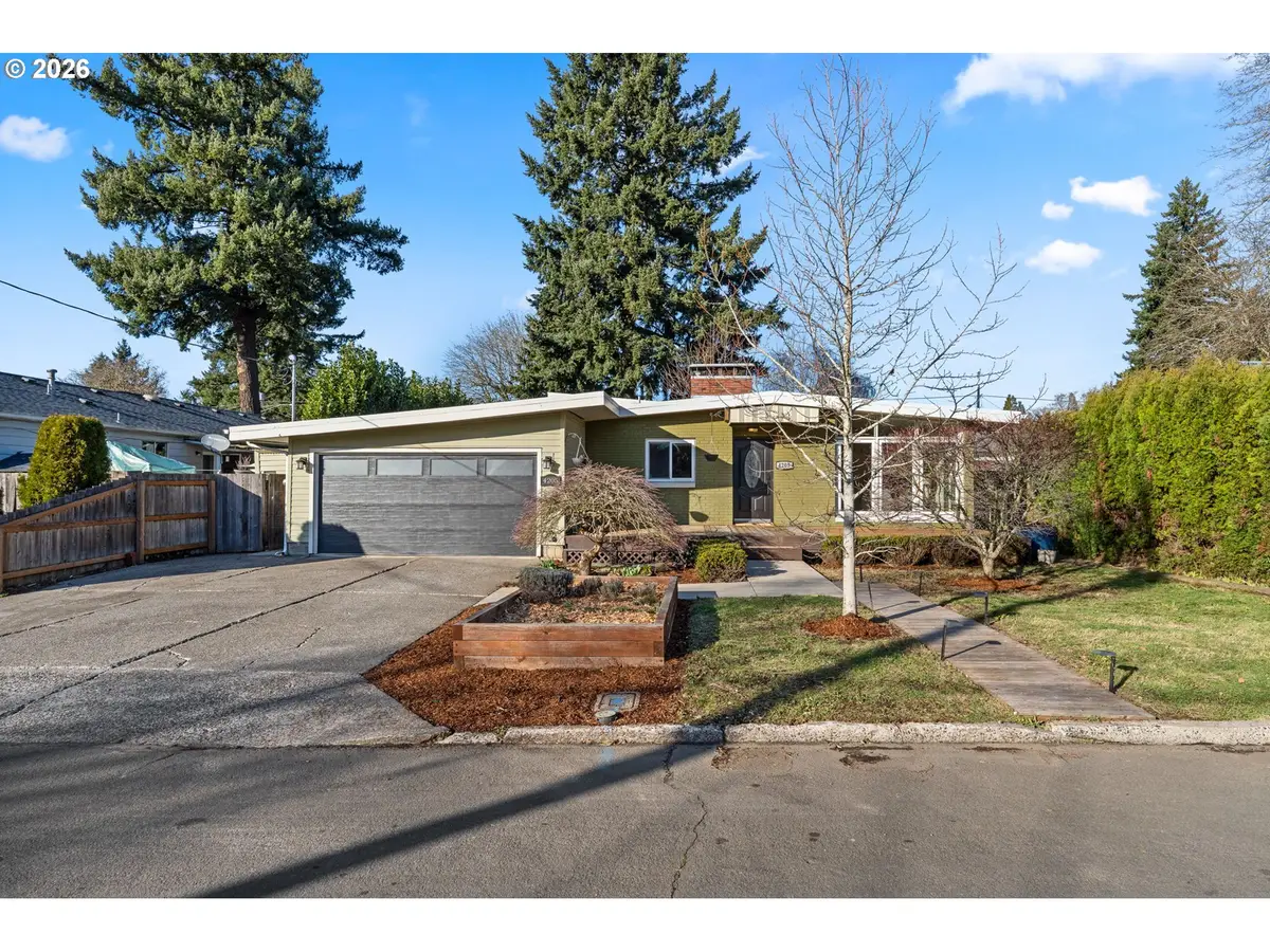 4205 SE Washington St, Milwaukie, OR 97222 - #1