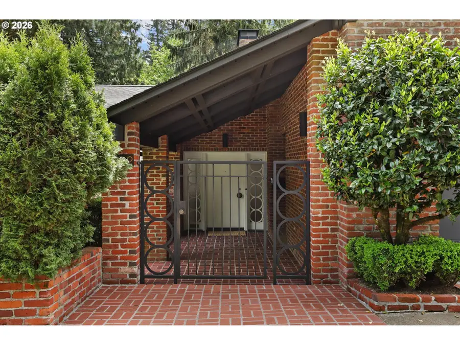 2780 SW Talbot Rd, Portland, OR 97201 - #2