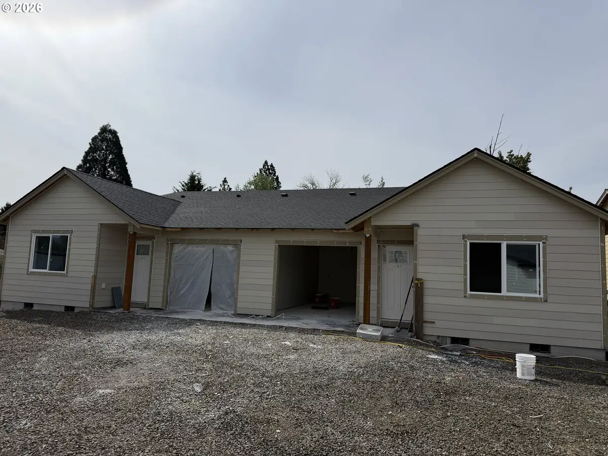 1185 37th Ct, Sweet Home, OR 97386 - #1
