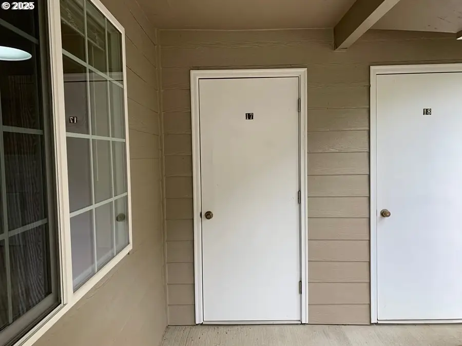 1150 Hemlock St E #17, Florence, OR 97439 - Image #3
